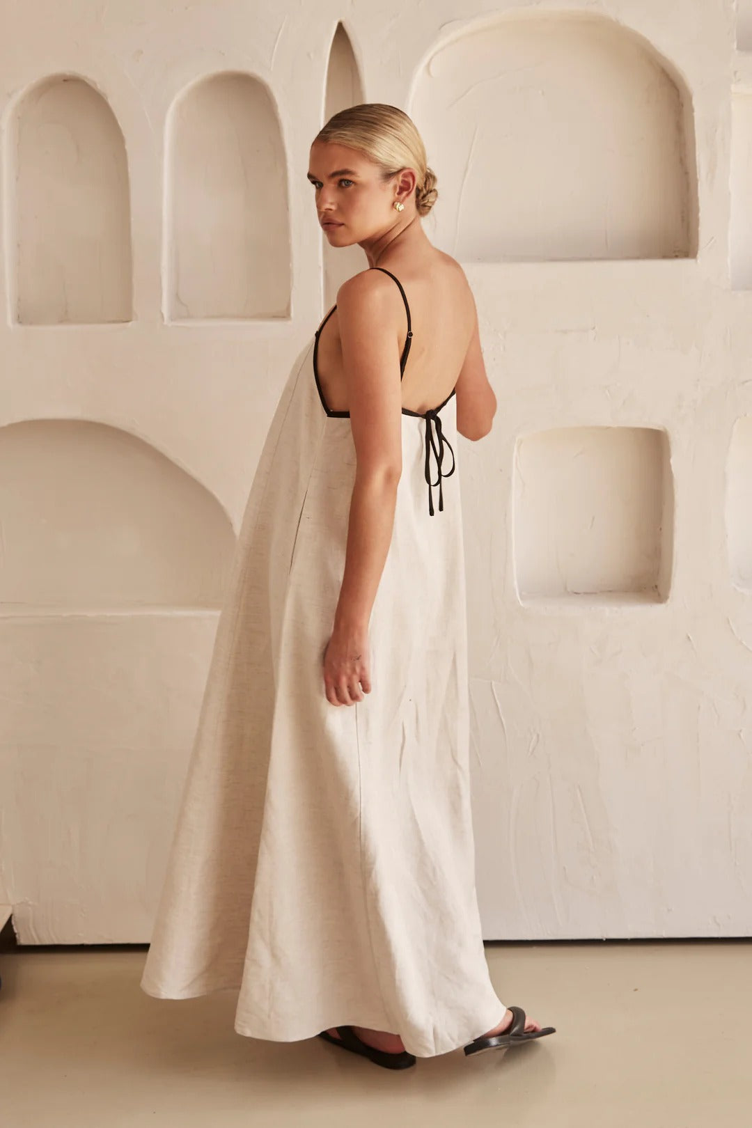Maria® | Contrast Linen Maxi Dress
