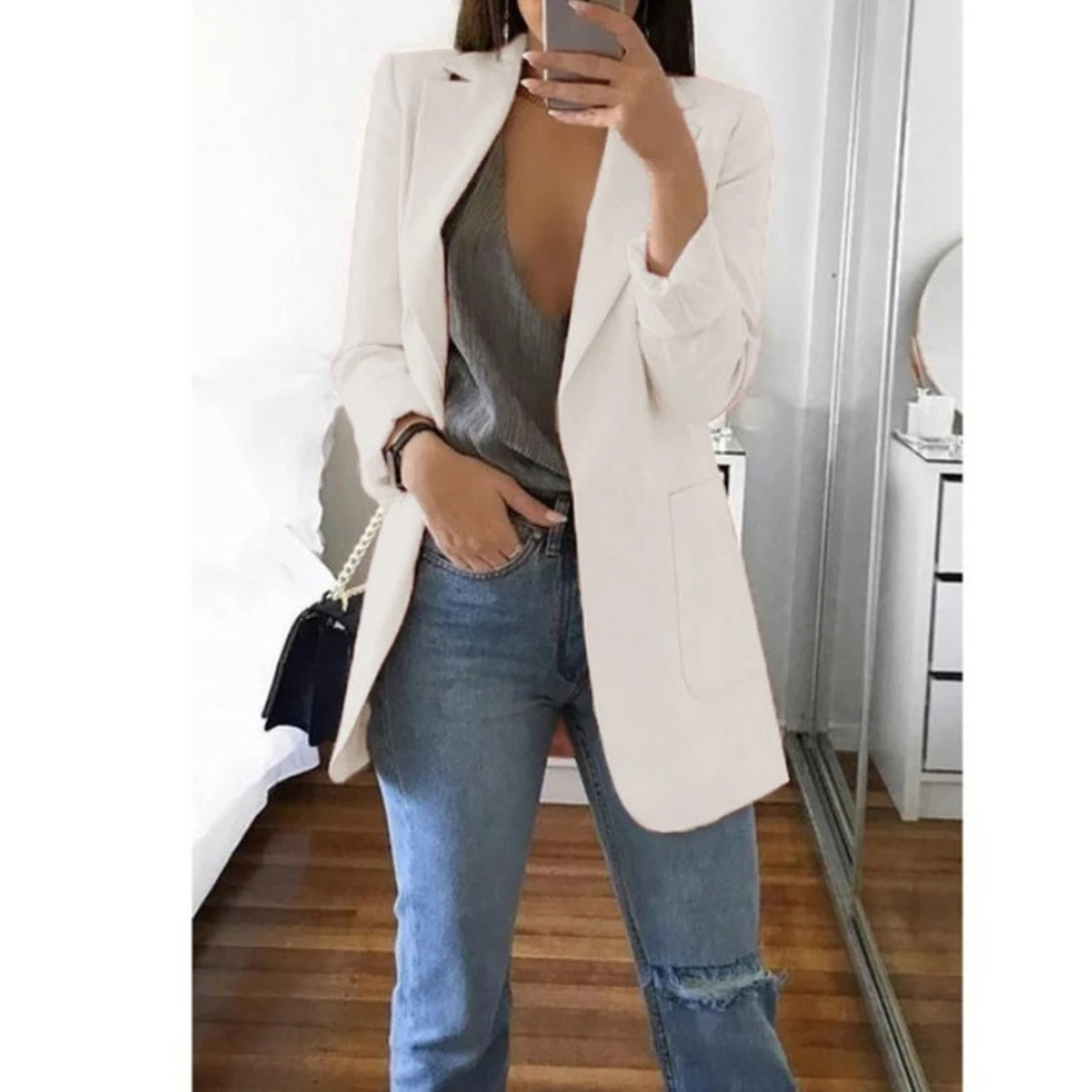 Camila | Fashionable and effortless winter garment
