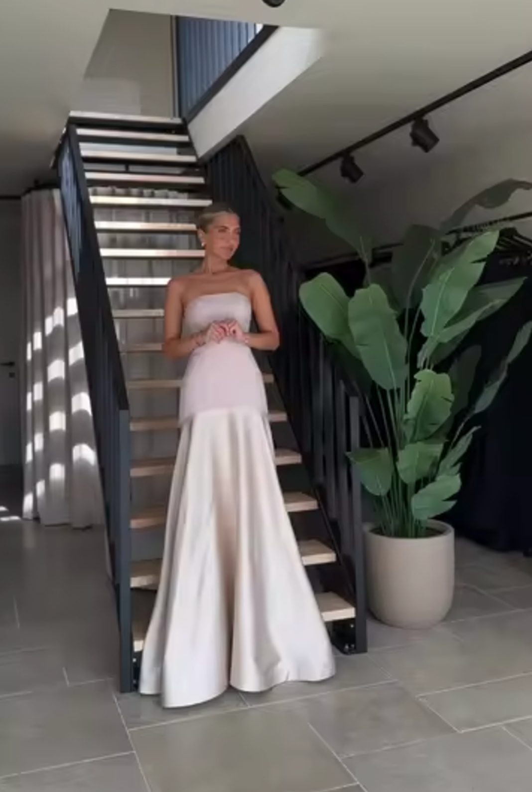 Nicoletta® | Elegant Strapless Long Dress