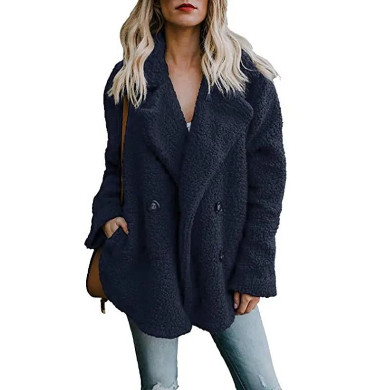 Amira | Casual and elegant winter garment.