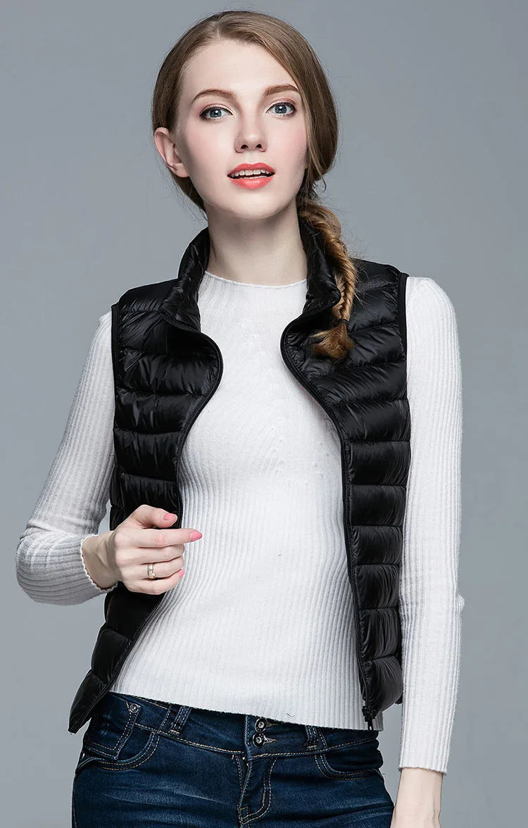 Jimena | Ultralight, sleeveless, elegant half jacket for women