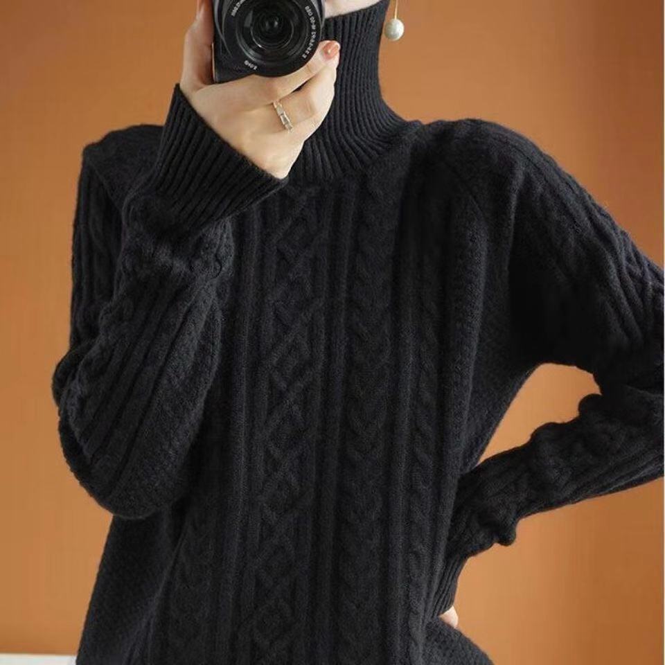 Mayte | Warm knitted sweater for women with a turtleneck