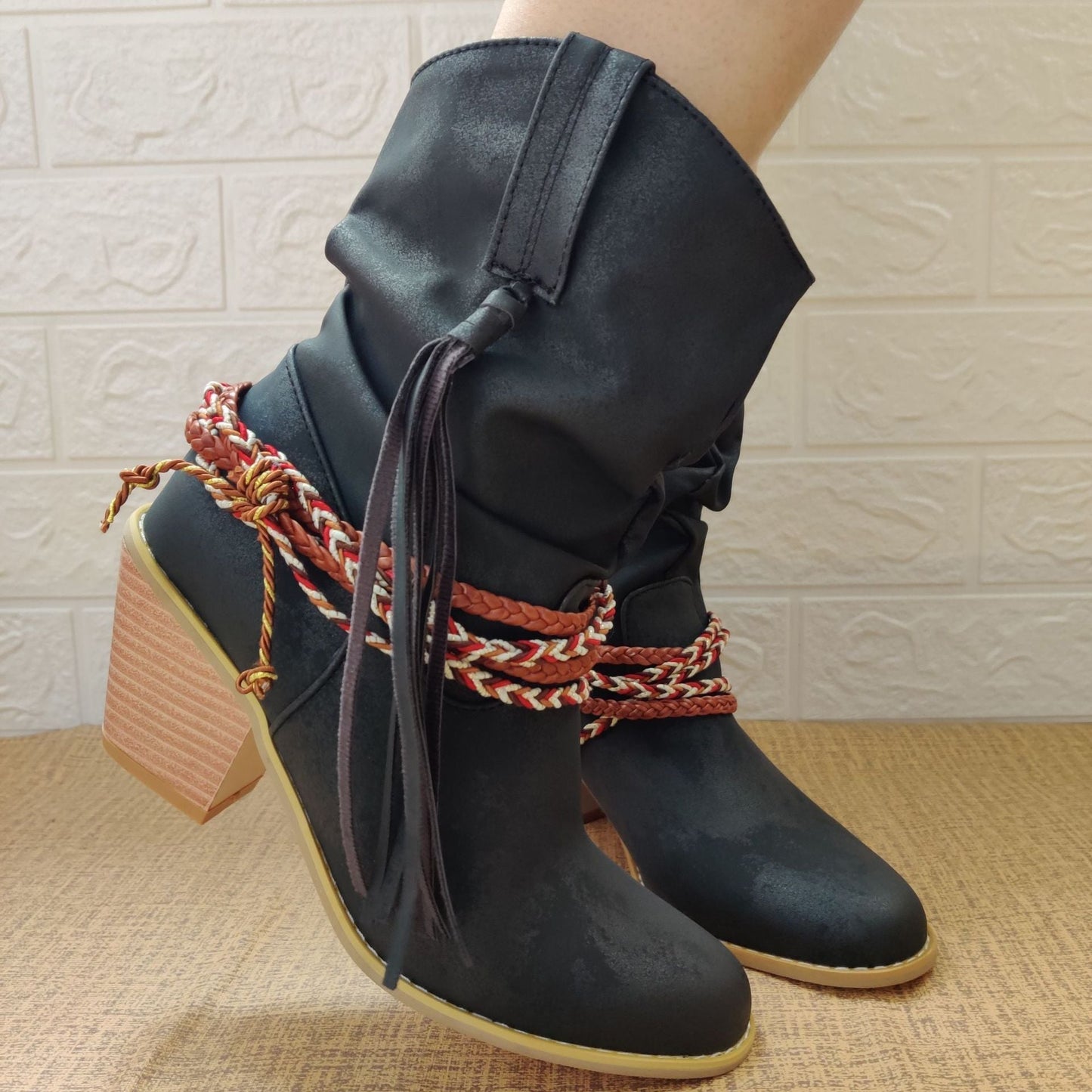 Alma | Sleek and supportive orthopedic boots