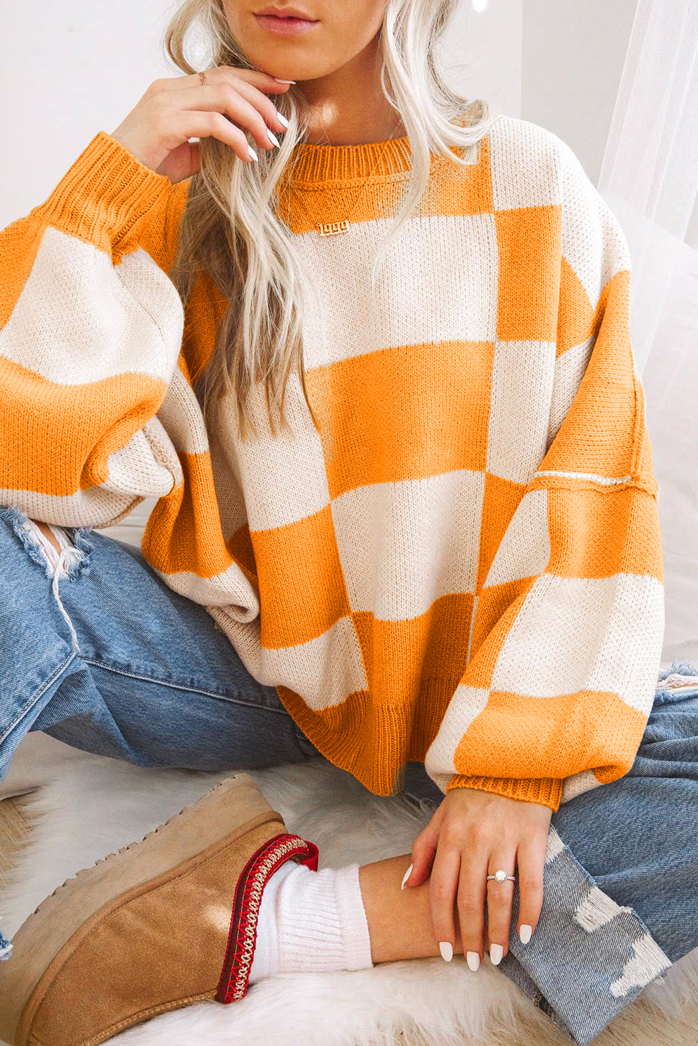Lotte | Adorable checked sweater with bishop sleeves