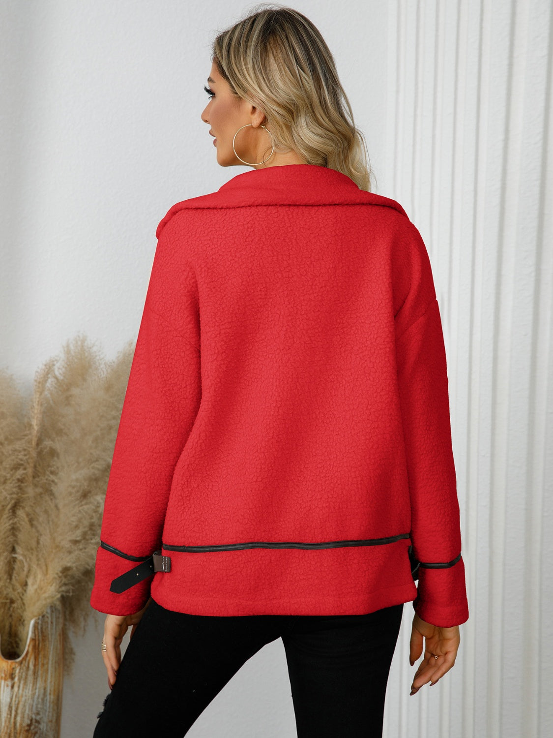Edith | Jacket with pockets and button placket and collar