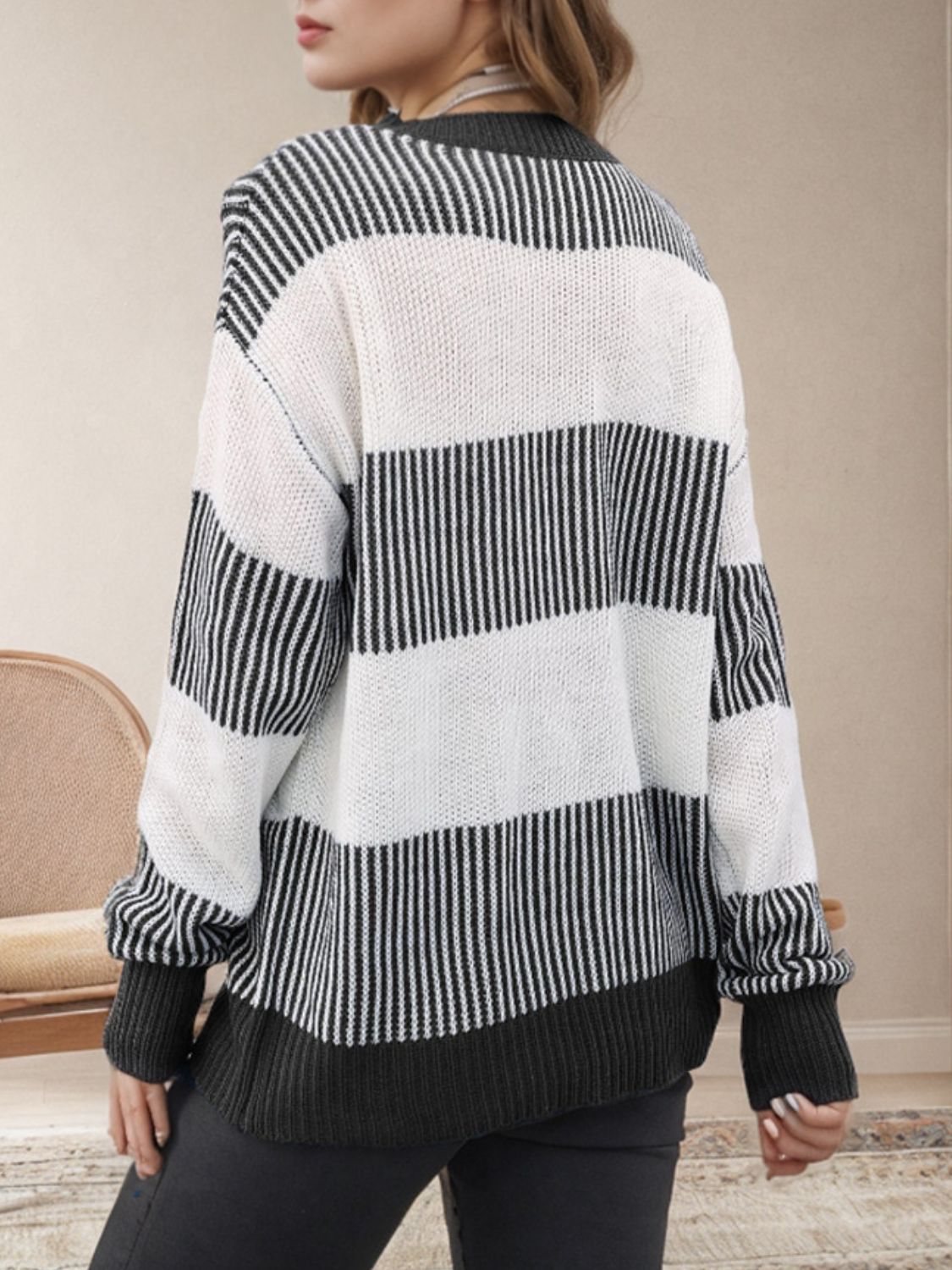 Beata | Striped long-sleeved sweater with a crew neck