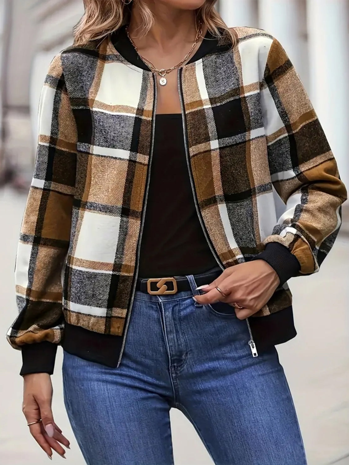Klara | Oversized checked jacket with baseball collar and zip fastening