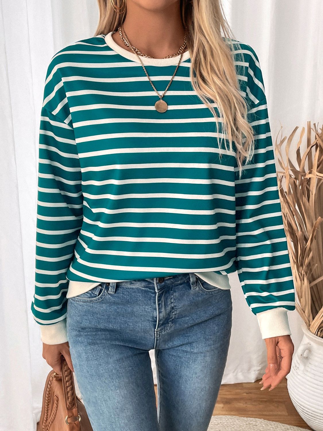 Verónica | Perfee striped long sleeve crew neck sweatshirt with contrast