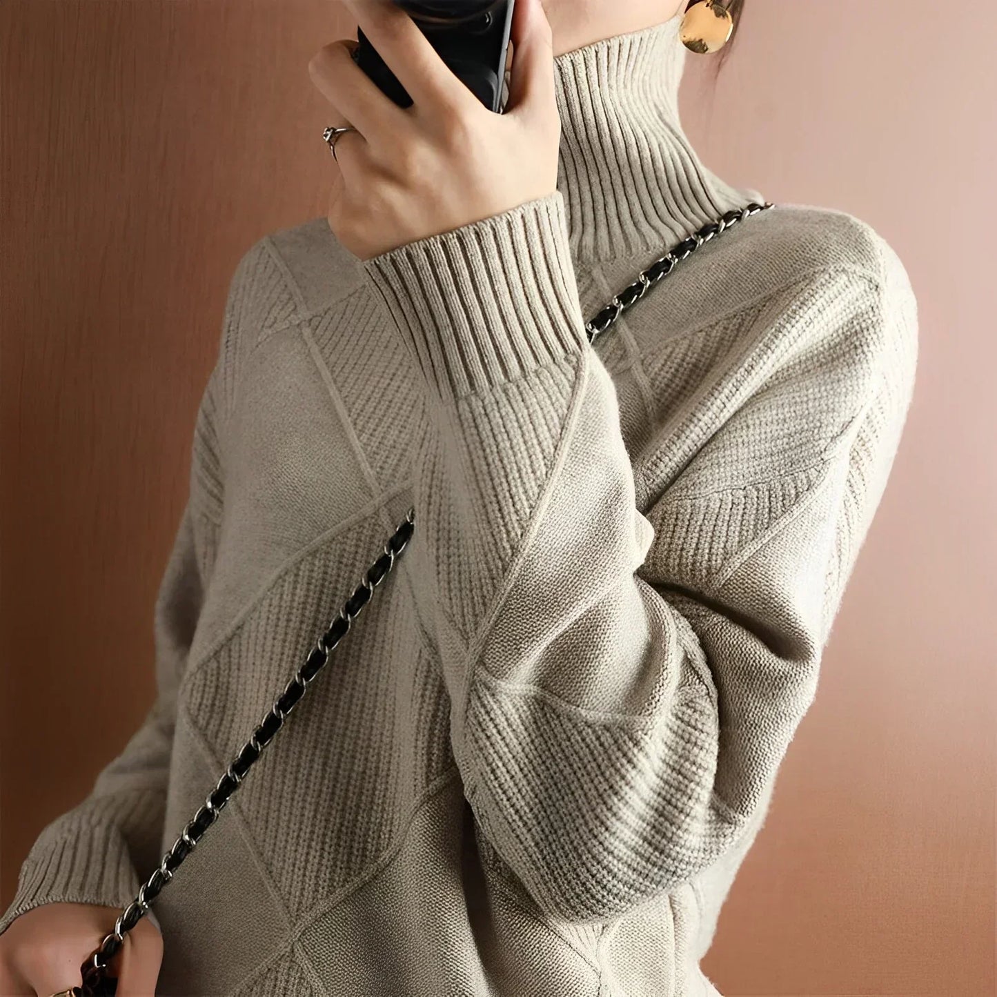 Oriana | Structured turtleneck sweater