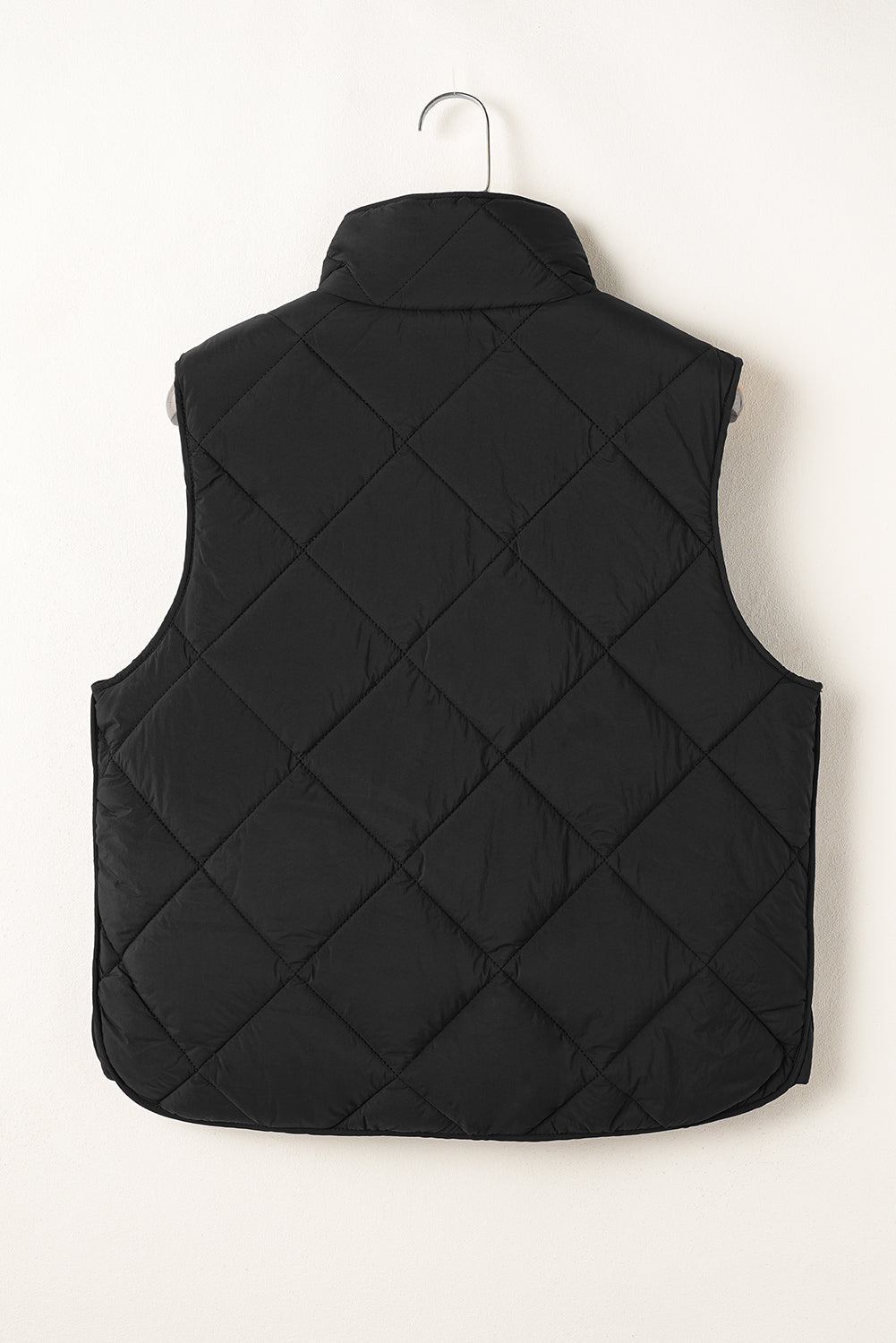 Maite | Vest with snap-down structure and pockets