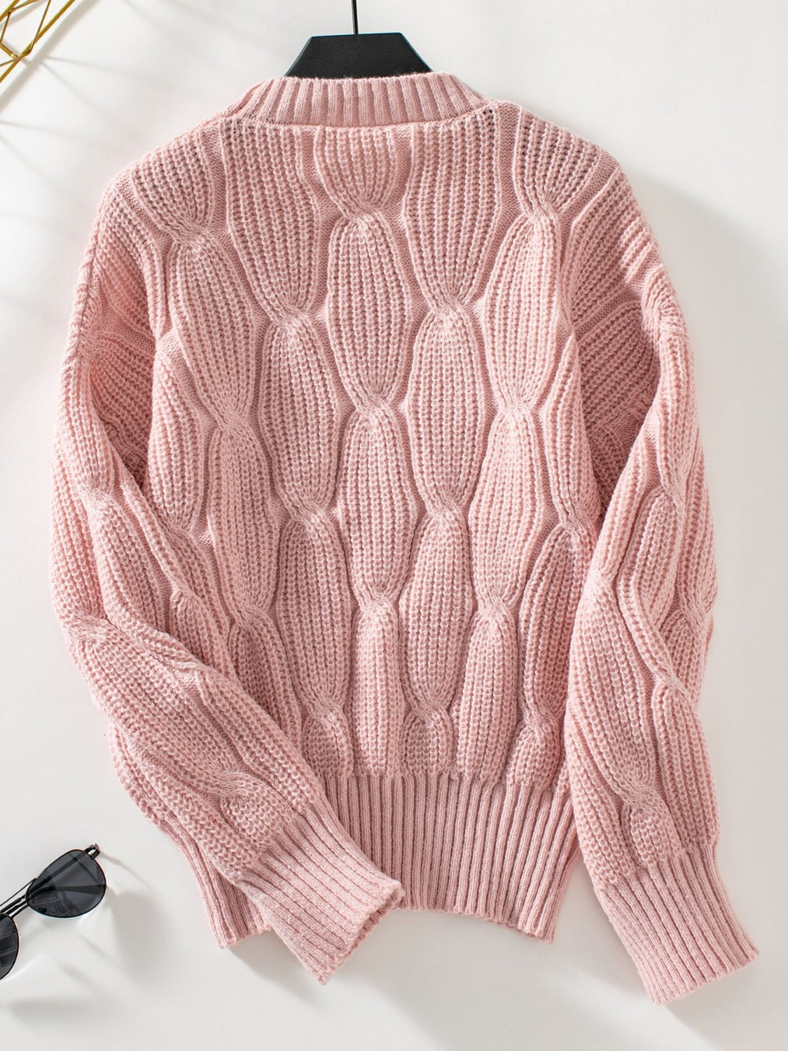Delfina | Round neck sweater with low shoulders