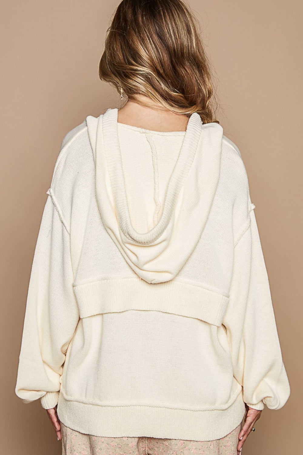 Camila | Half-zip hoodie with dropped shoulders