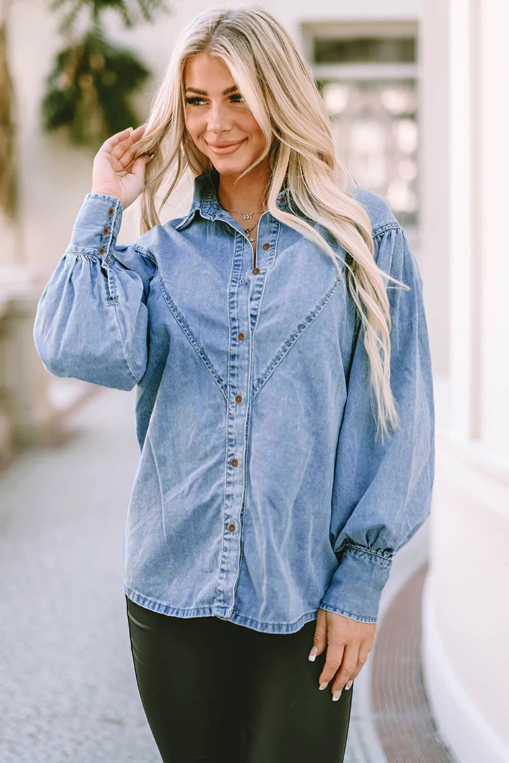 Linda | Denim top with collar and lantern sleeves