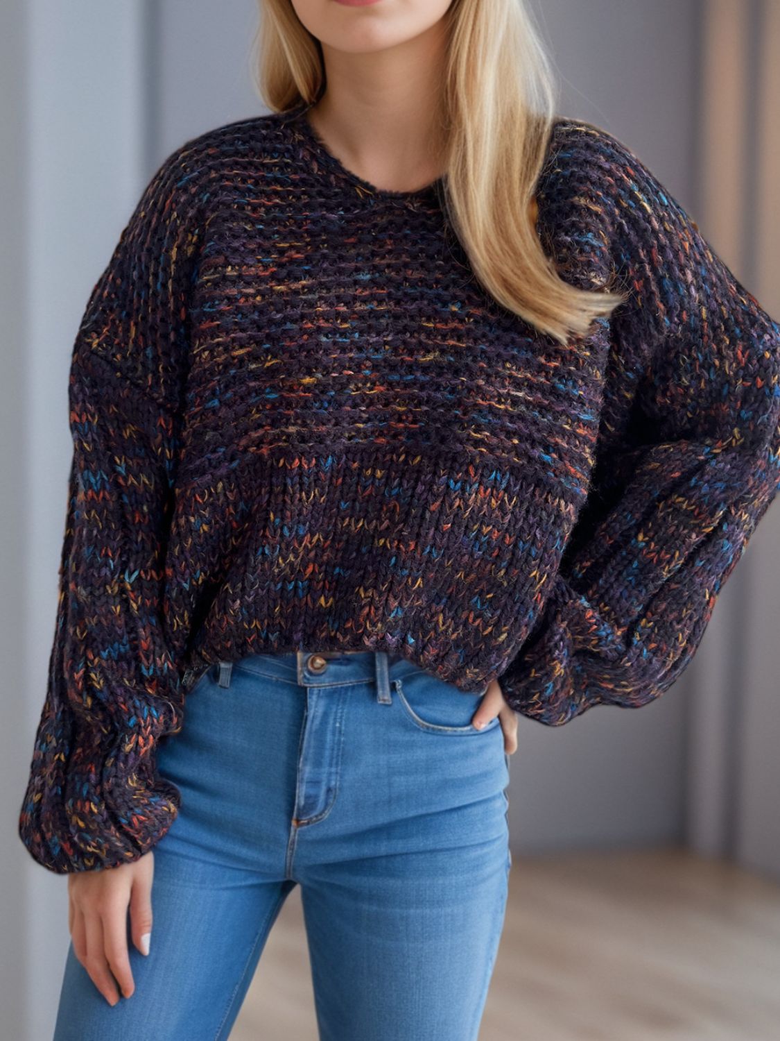 Iliana | Long-sleeved sweater with low shoulders