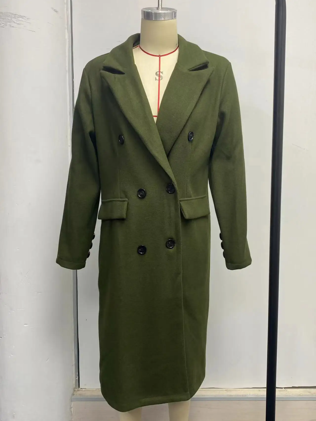 Renata | Casual and effortless winter garment