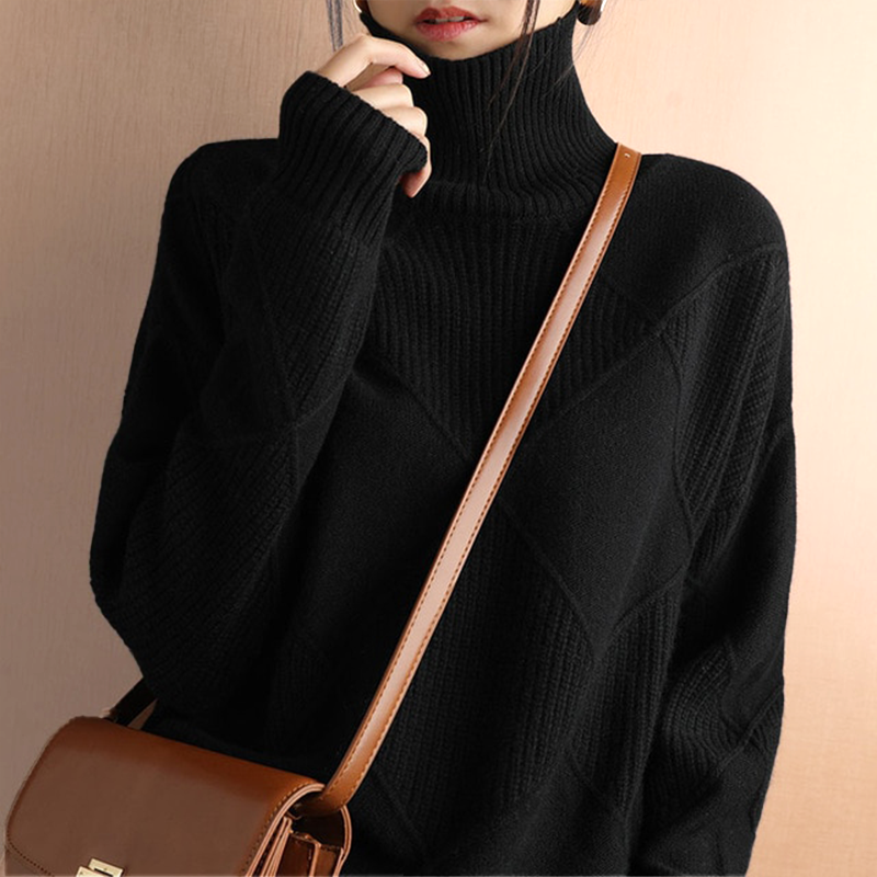 Oriana | Structured turtleneck sweater
