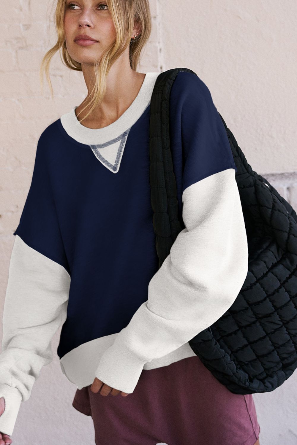 Vera | Color block sweatshirt with a crew neck and long sleeves