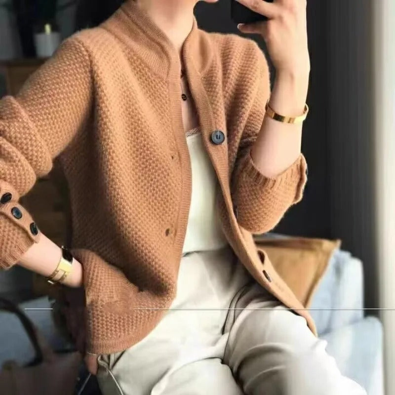 Gina | Sophisticated and cozy cardigan