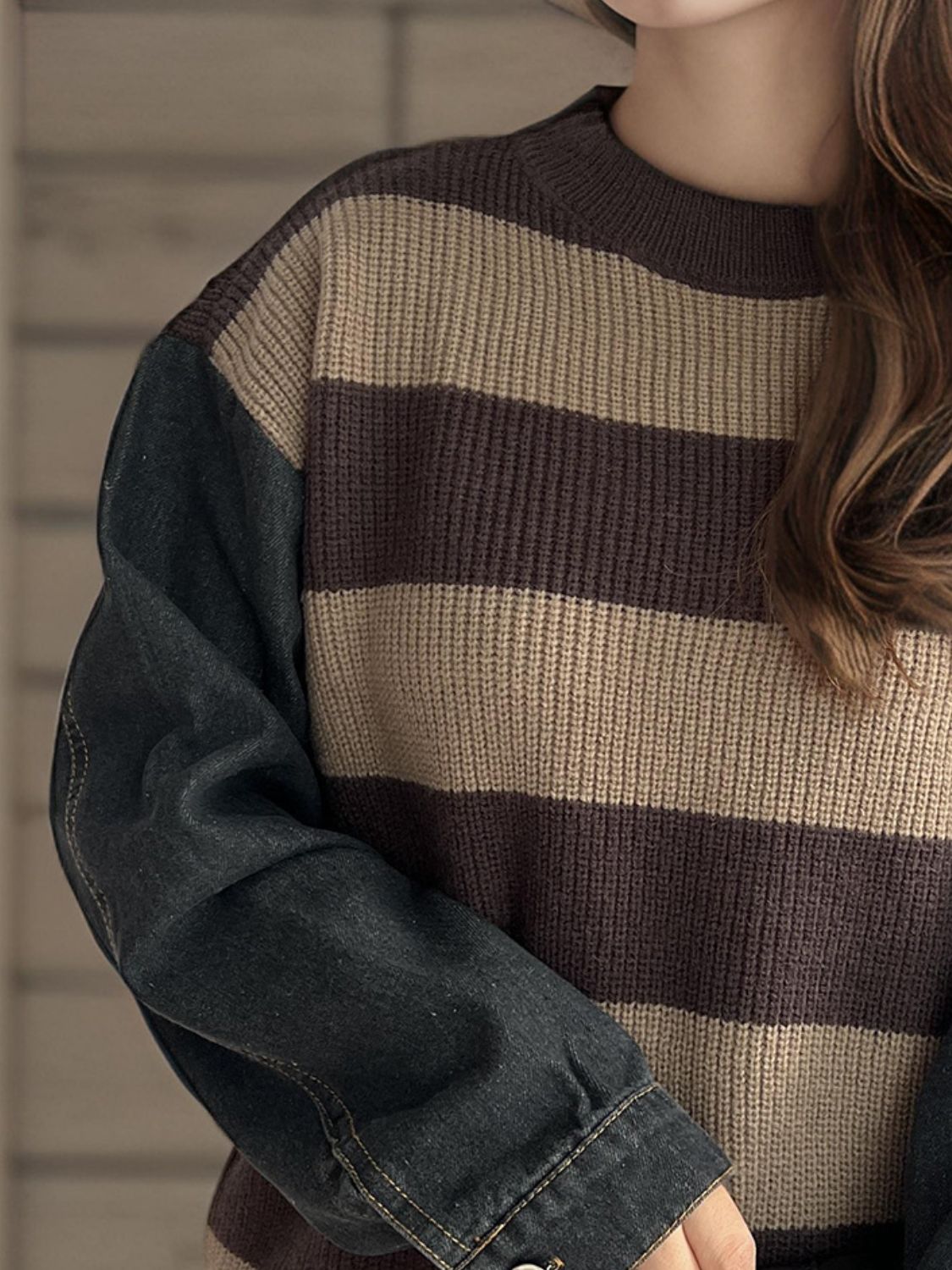Johana | Contrasting long-sleeved sweater with a crew neck