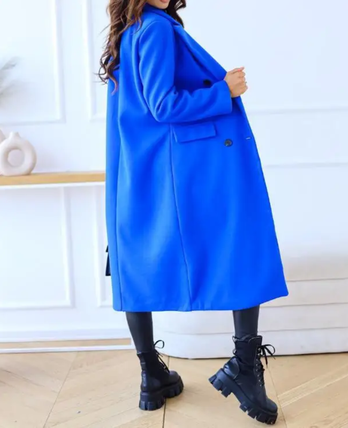 Rafaela | Classic and comfortable winter garment.