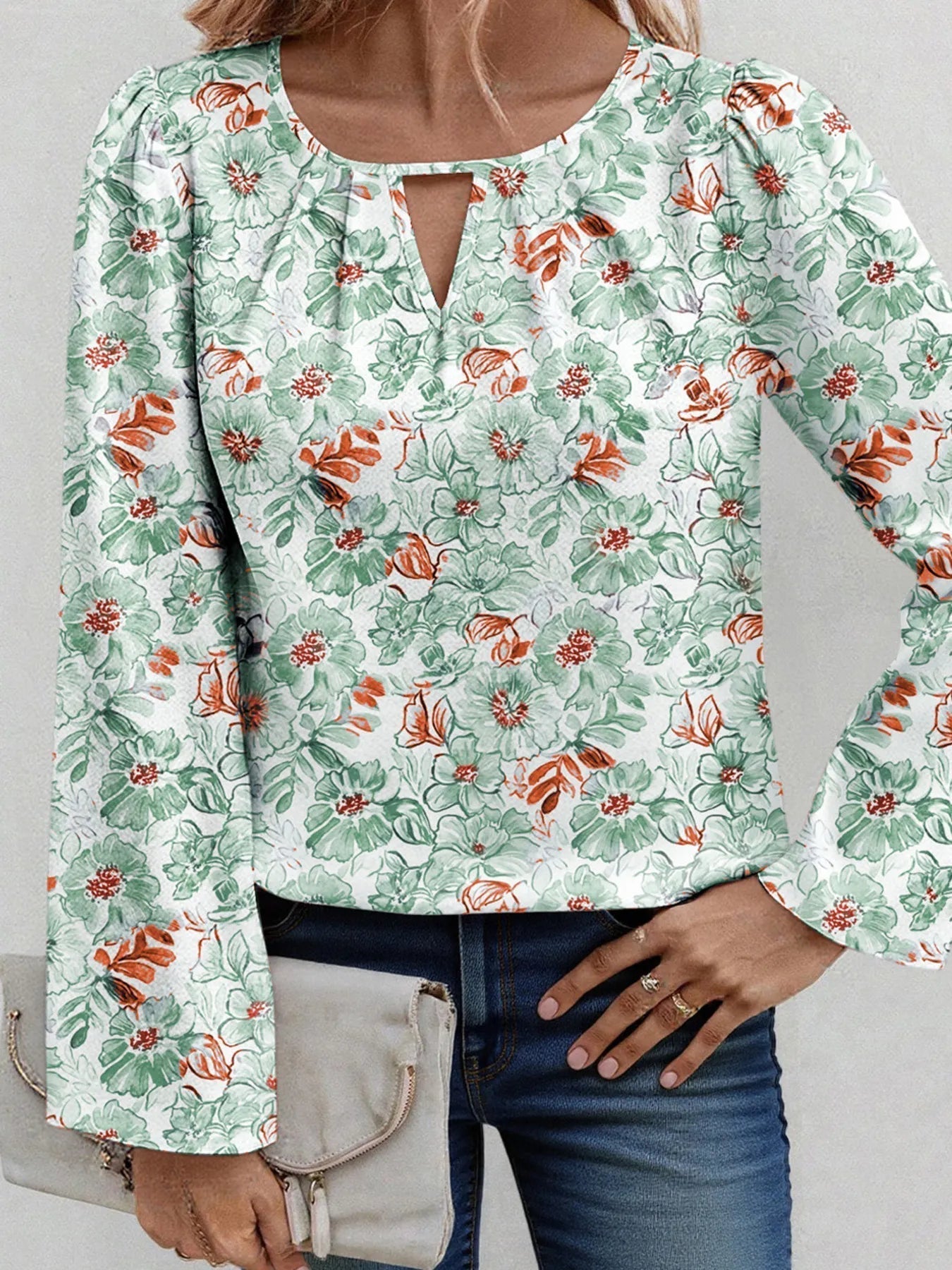 Amara® | Chic Floral Print Long-Sleeved Blouse