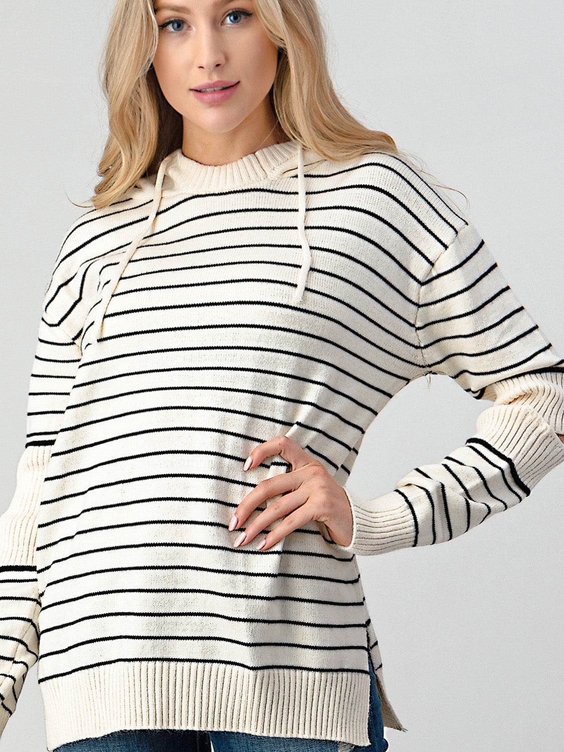 Diana | Shiny striped slit sweater with cutouts