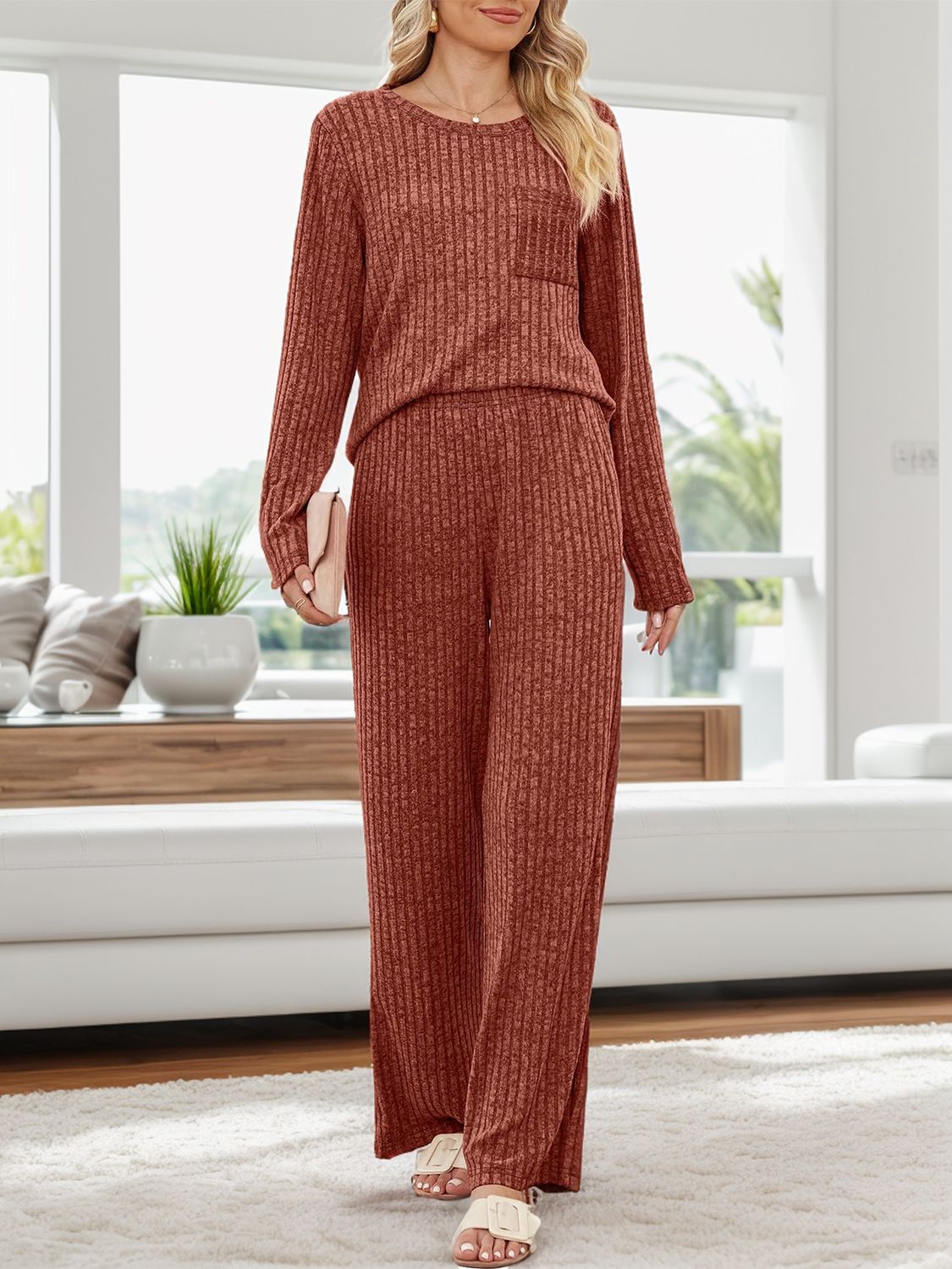 Henriette | Set consisting of a long-sleeved top and crew-neck trousers