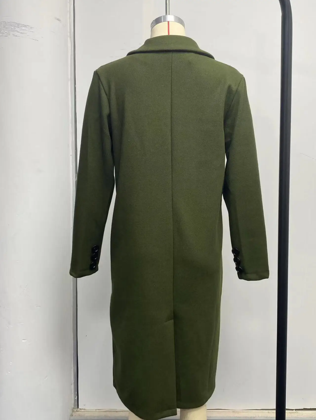 Renata | Casual and effortless winter garment