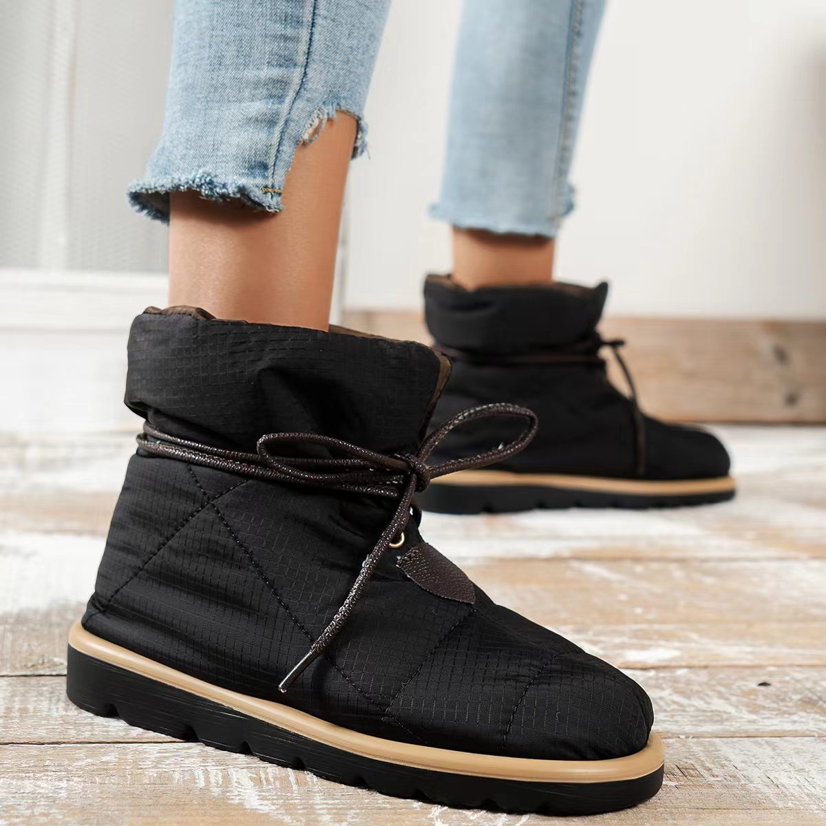 Melisa | Custom-made, supportive orthopedic boots