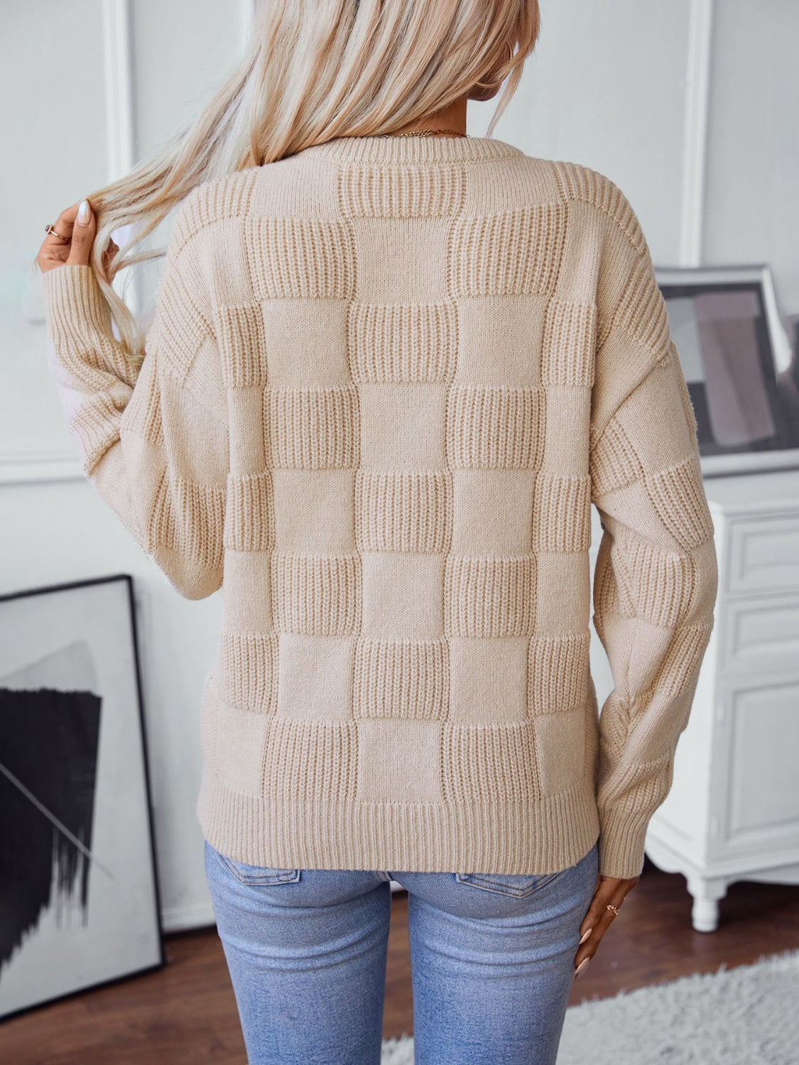 Aneta | Checked long-sleeved sweater with a crew neck