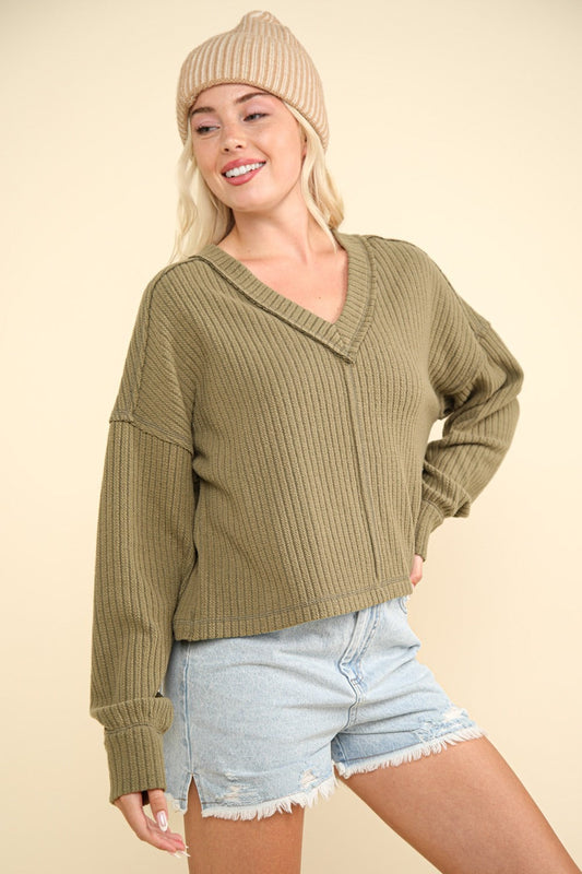Amalia | Ribbed knit top with exposed seam and V-neckline