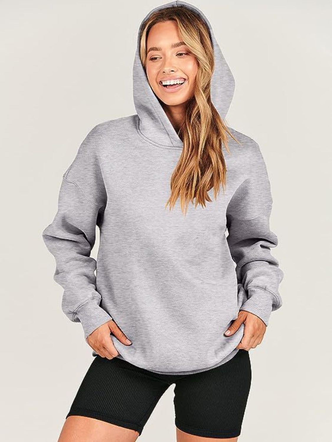 Melanie | Long-sleeved hoodie with dropped shoulders