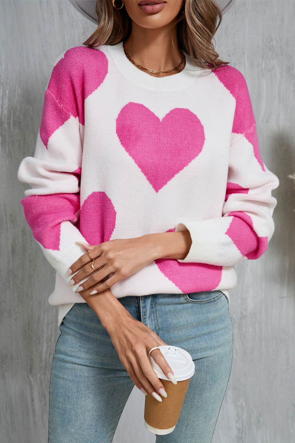 Margot | Contrast heart sweater with dropped shoulders and long sleeves
