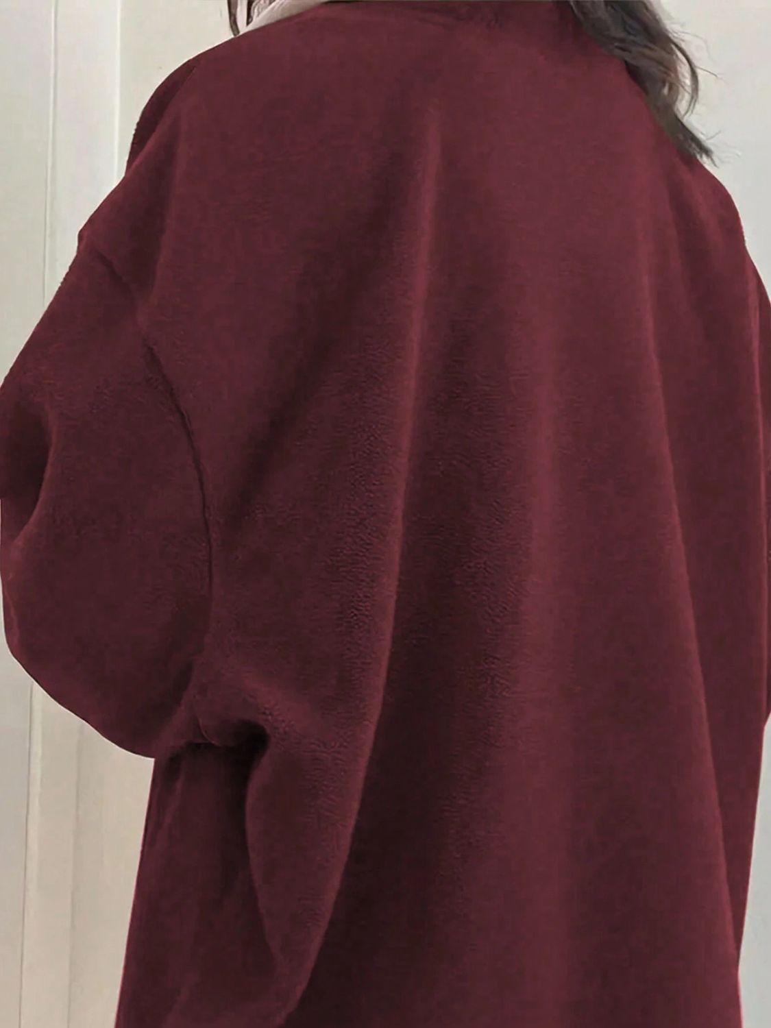 Ingrid | Contrasting long-sleeved sweatshirt with dropped shoulders