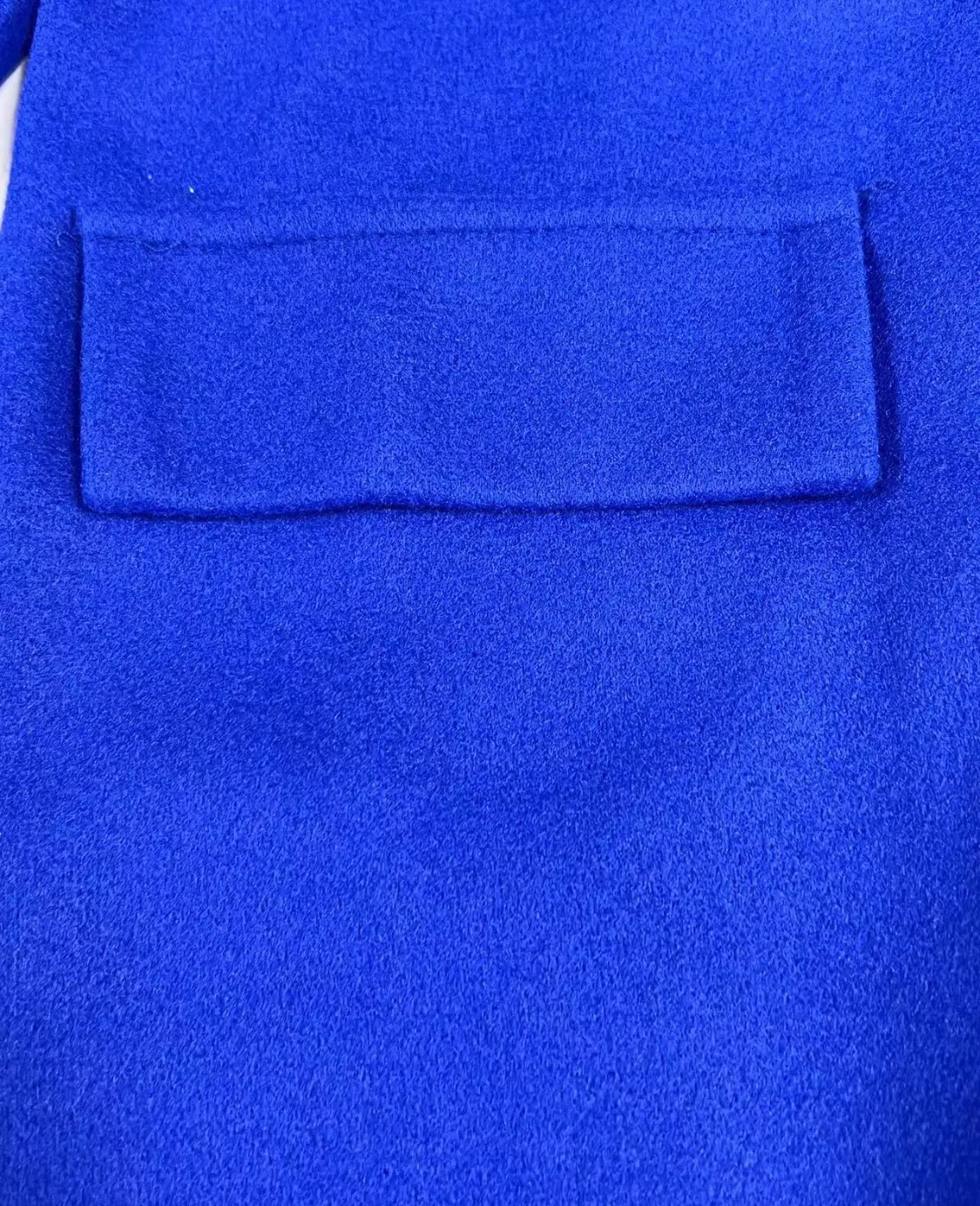 Rafaela | Classic and comfortable winter garment.