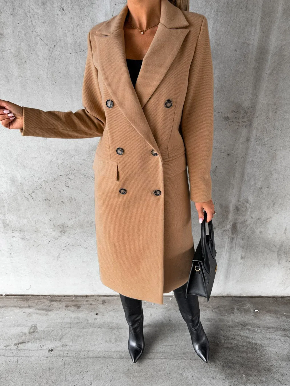 Renata | Casual and effortless winter garment
