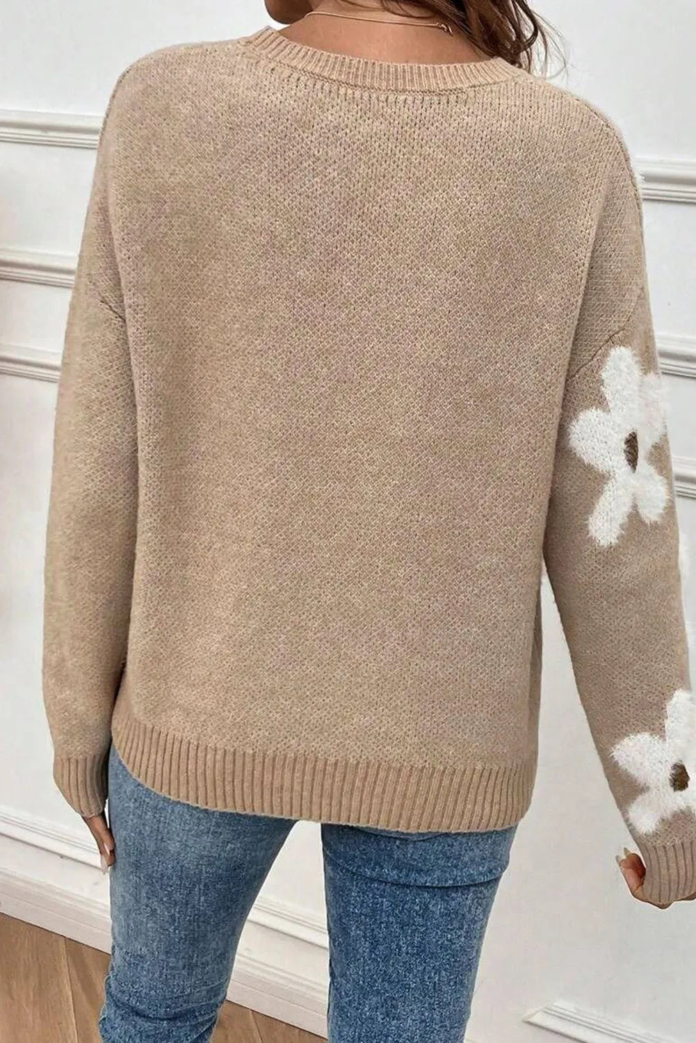 Juana | Long-sleeved sweater with a floral crew neck