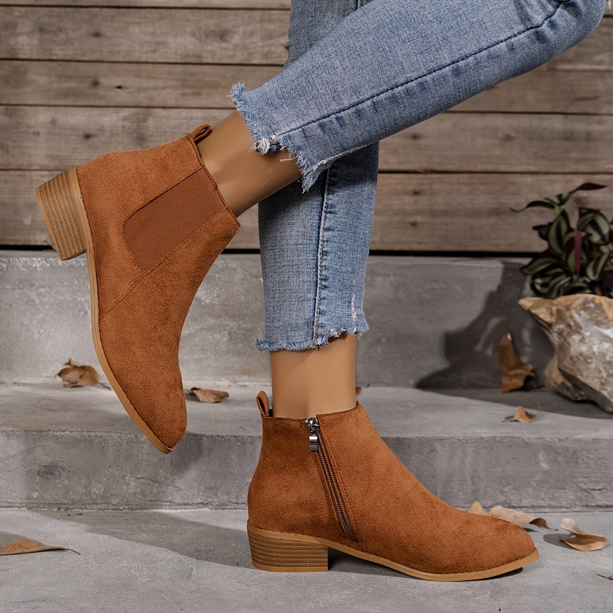 Katherine | Supportive and modern orthopedic boots.