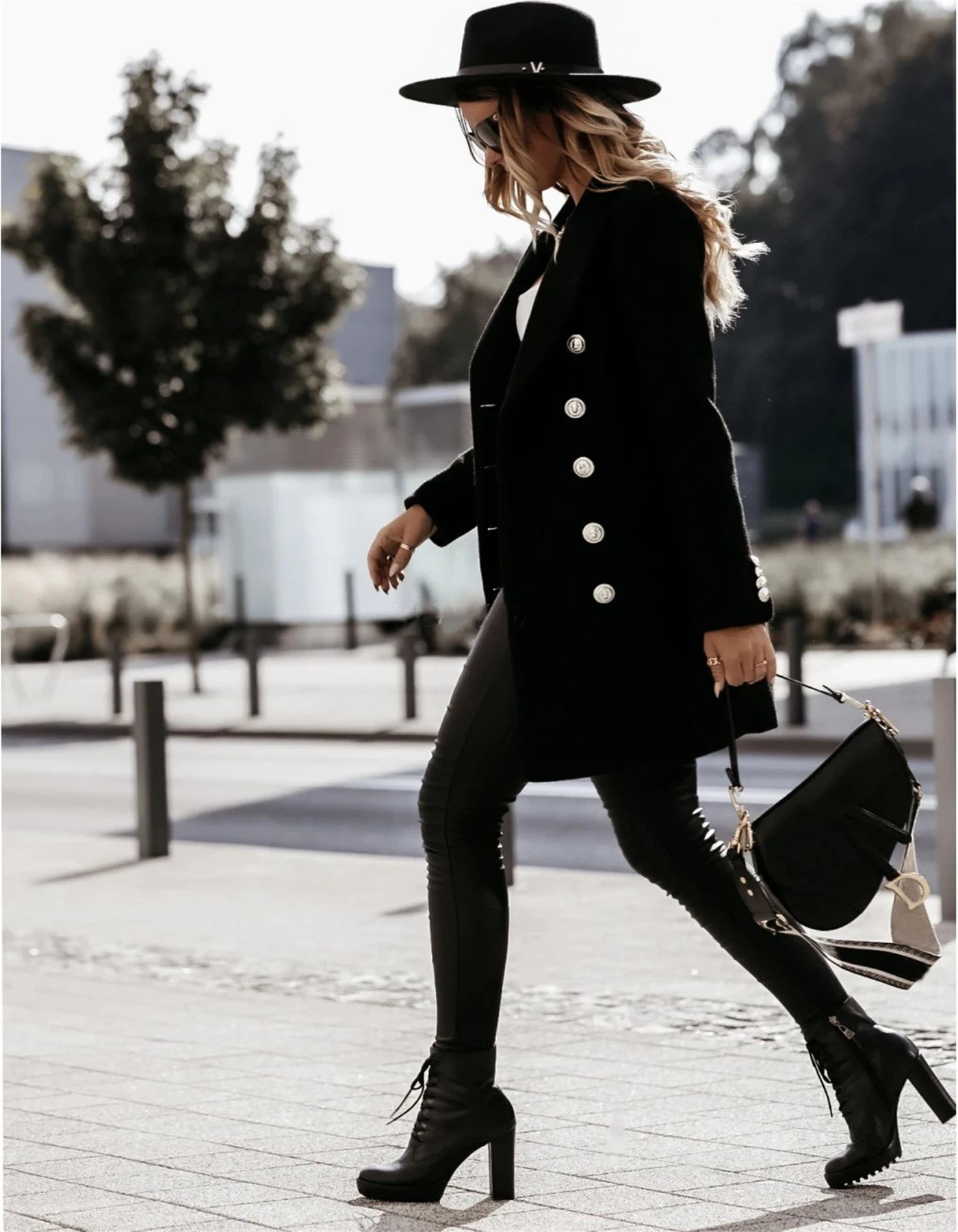 Elena | Elegant and casual winter garment