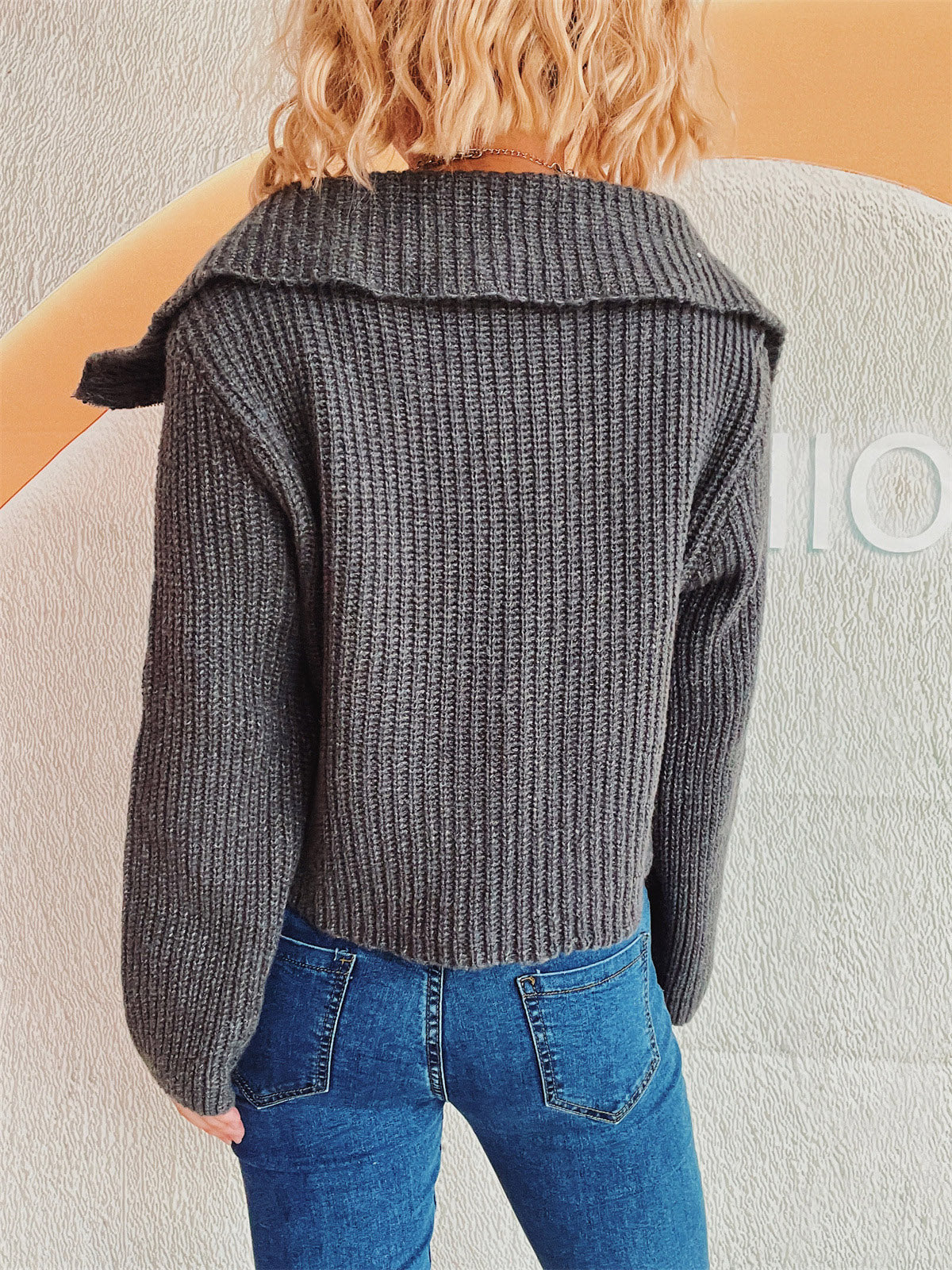 Estefanía | Long-sleeved cardigan with collar and zip