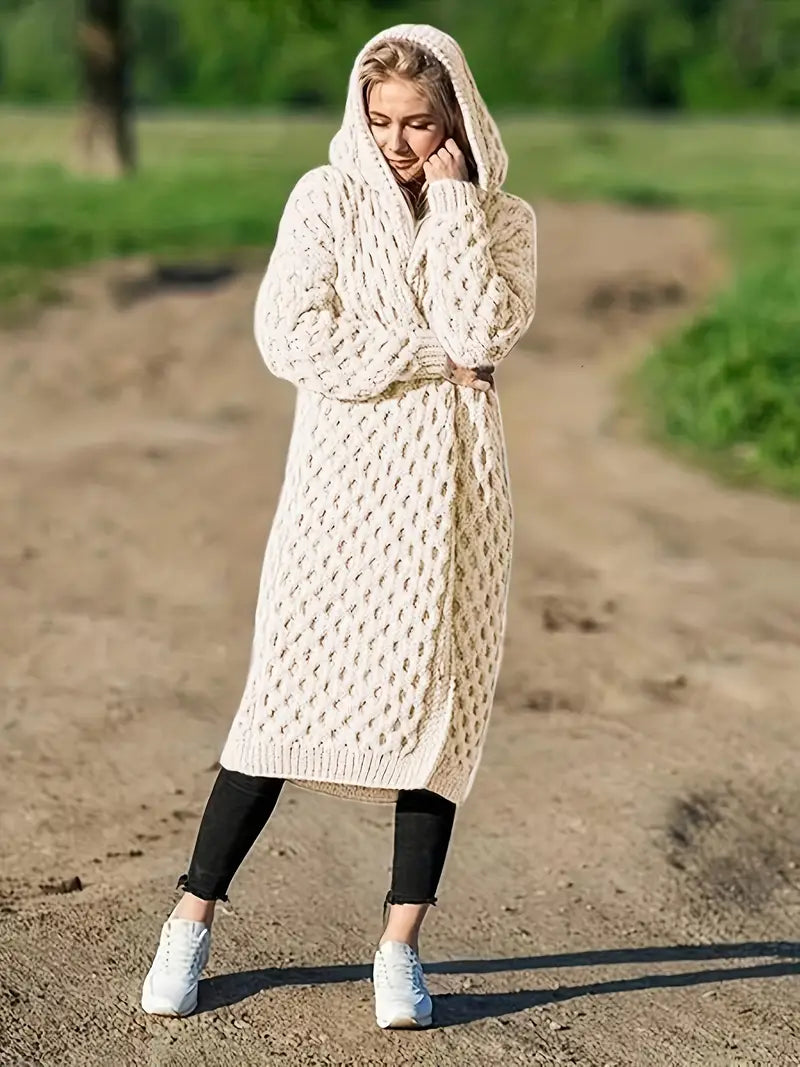 Eliana | Knitted vest with hood