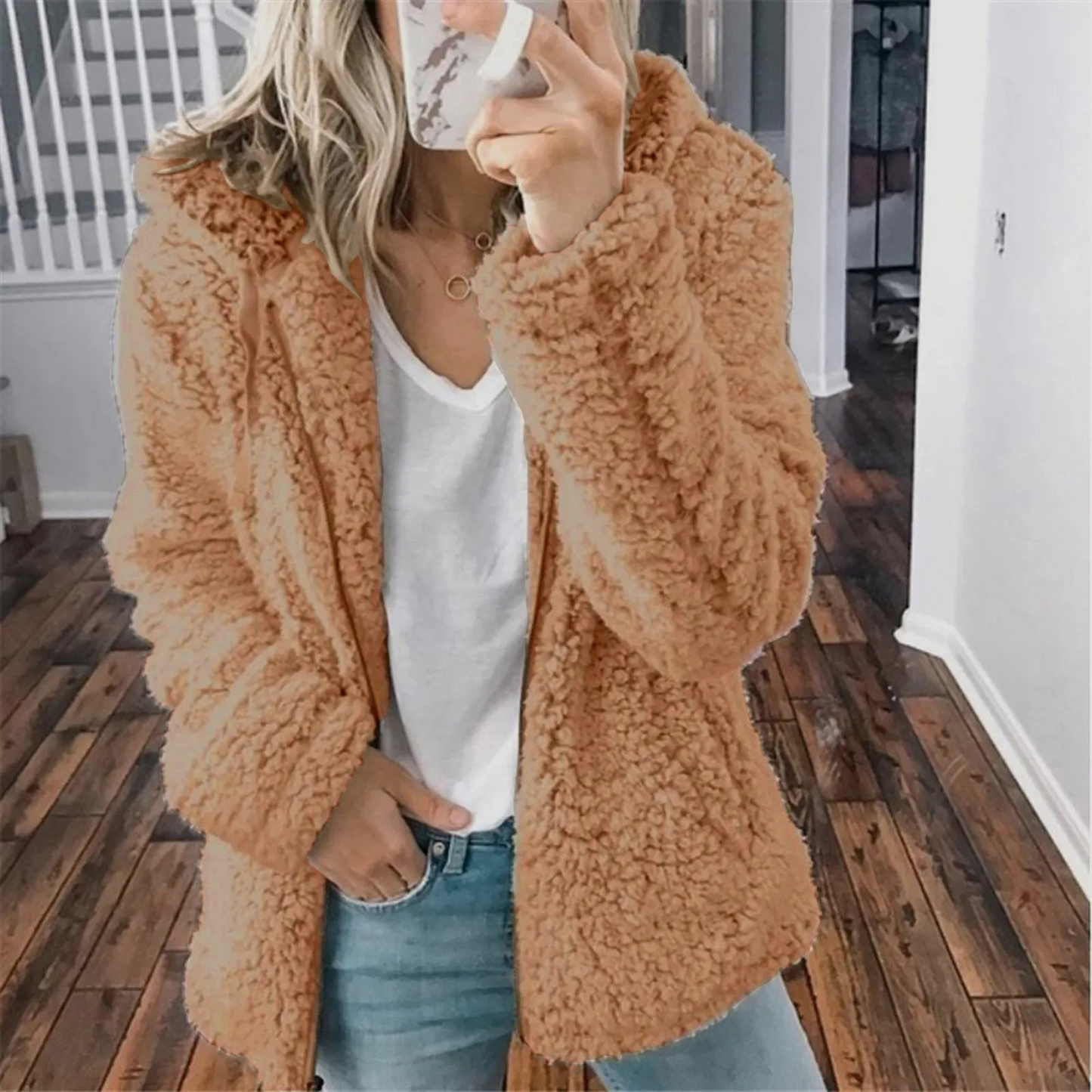 Vanessa | Tailored and elegant winter garment