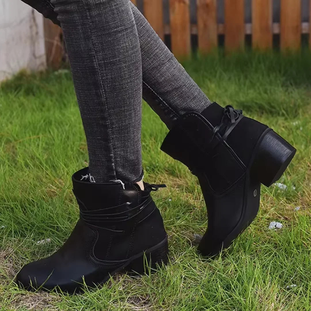 Sandra | Stylish and supportive orthopedic footwear.