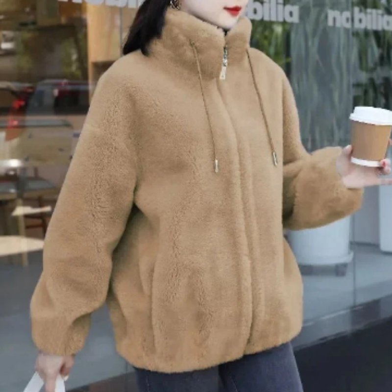 Sandra® | Modern and versatile winter garment.