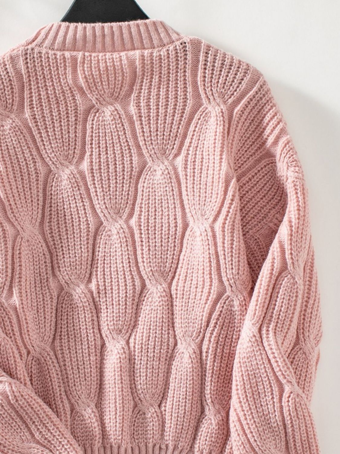 Delfina | Round neck sweater with low shoulders