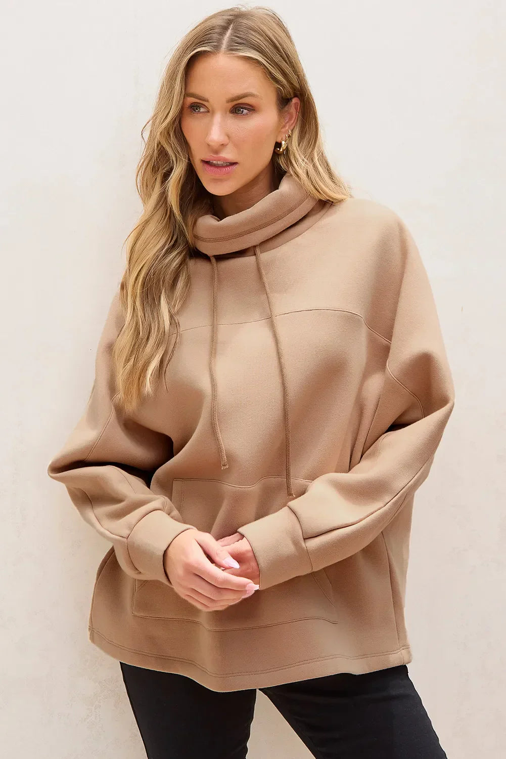 Camila | Long-sleeved sweatshirt with turtleneck and drawstring