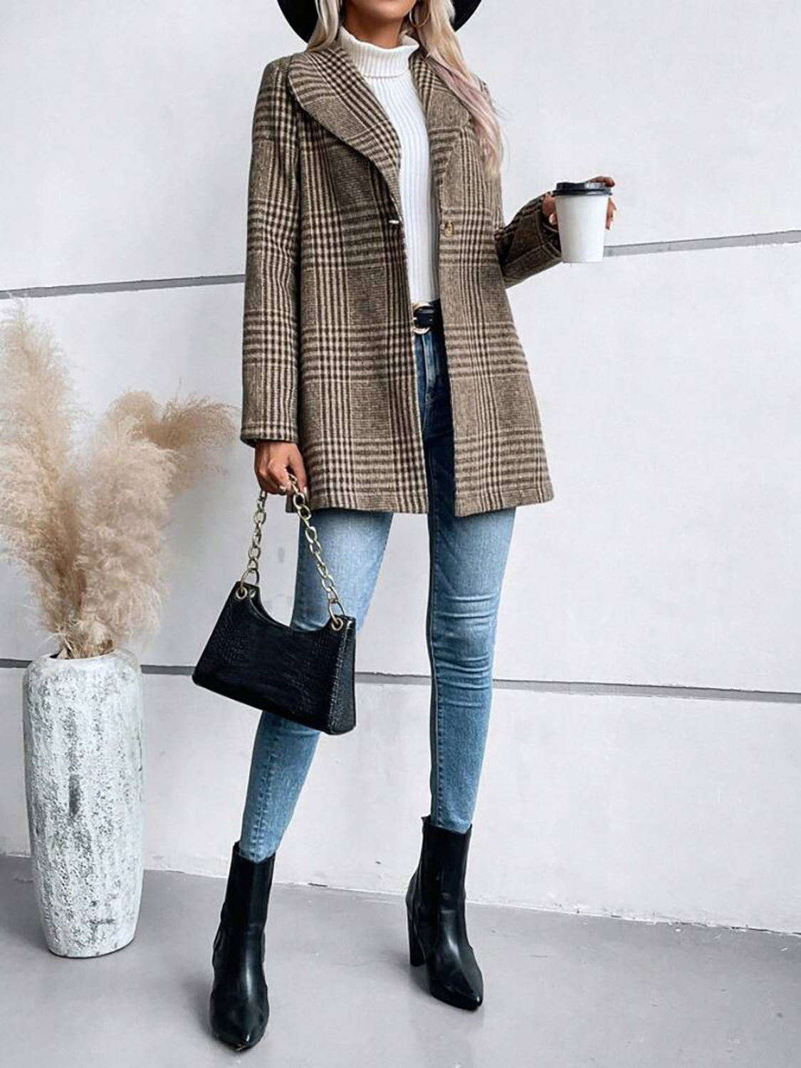 Esther | Checked, long-sleeved jacket with a collar