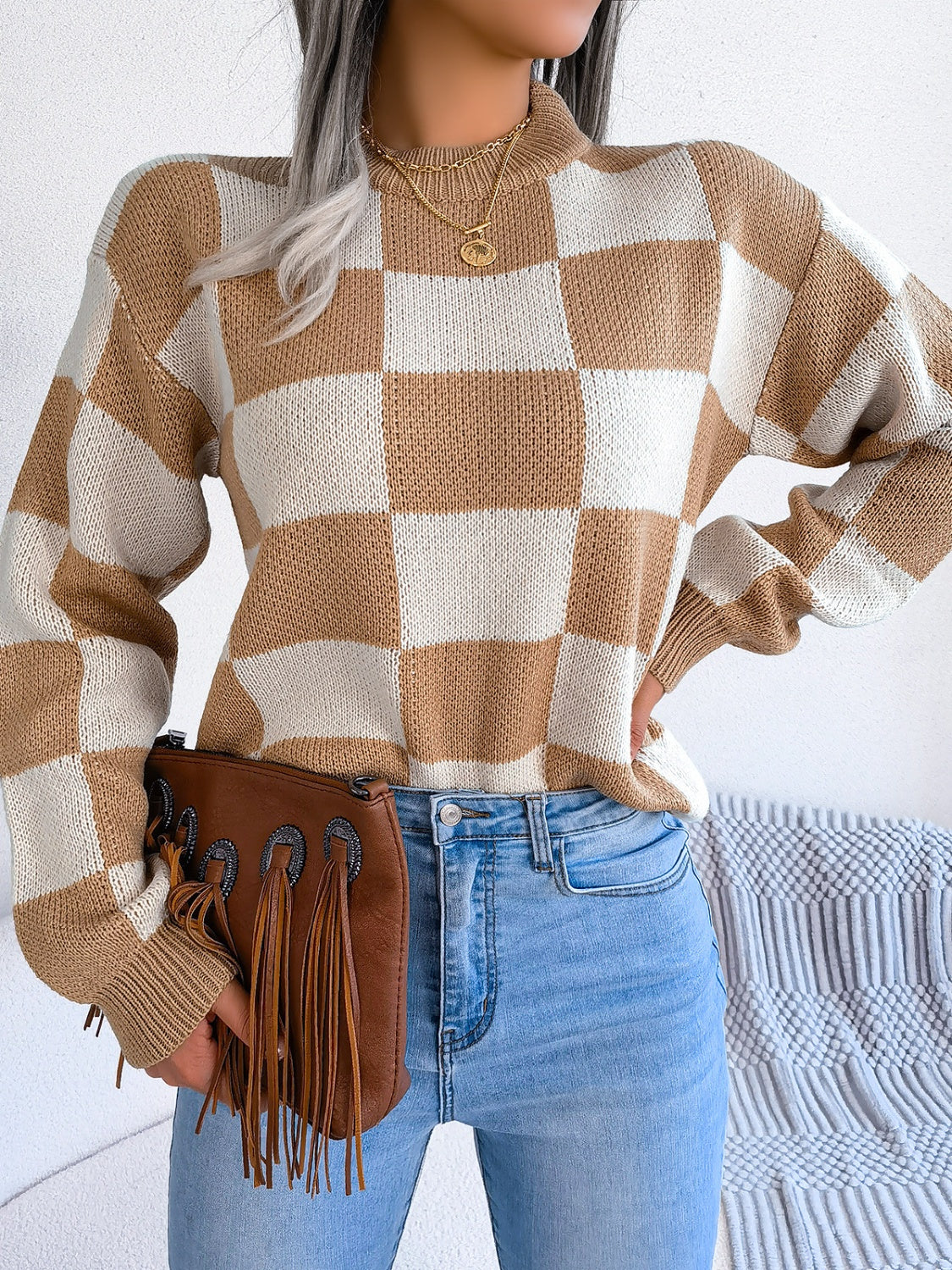 Elsa | Checked long-sleeved sweater with stand-up collar