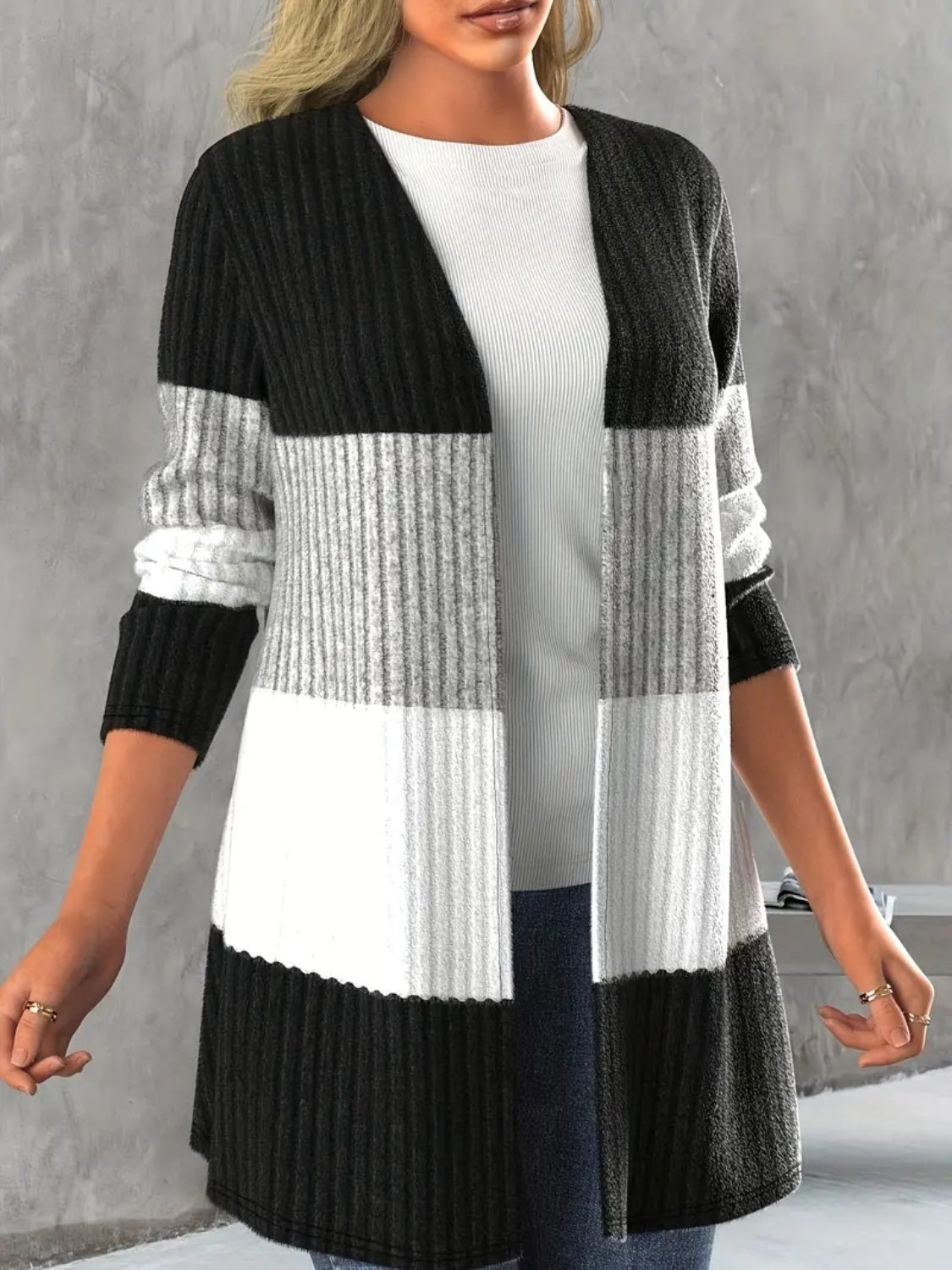 Carmen | Color block cardigan with open front and long sleeves