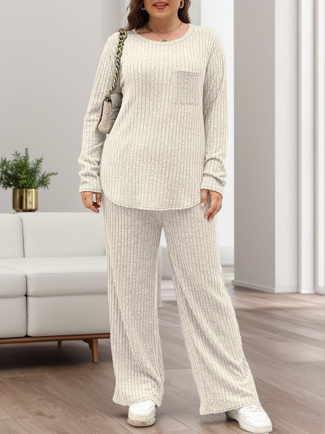 Henriette | Set consisting of a long-sleeved top and crew-neck trousers